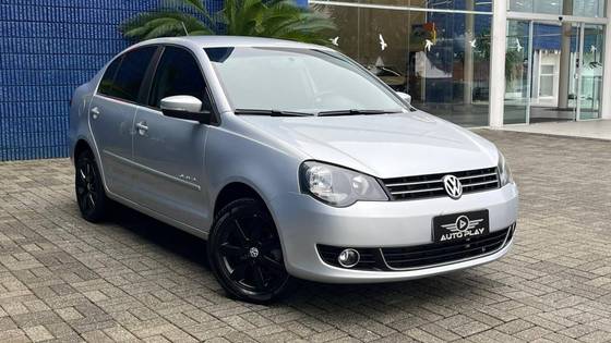 VOLKSWAGEN POLO SEDAN 1.6 MI COMFORTLINE 8V FLEX 4P MANUAL